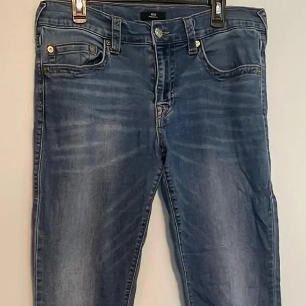 True Religion Jeans Geno Relaxed Slim 34/32 Medium Wash  Distressed  Boho Hippie